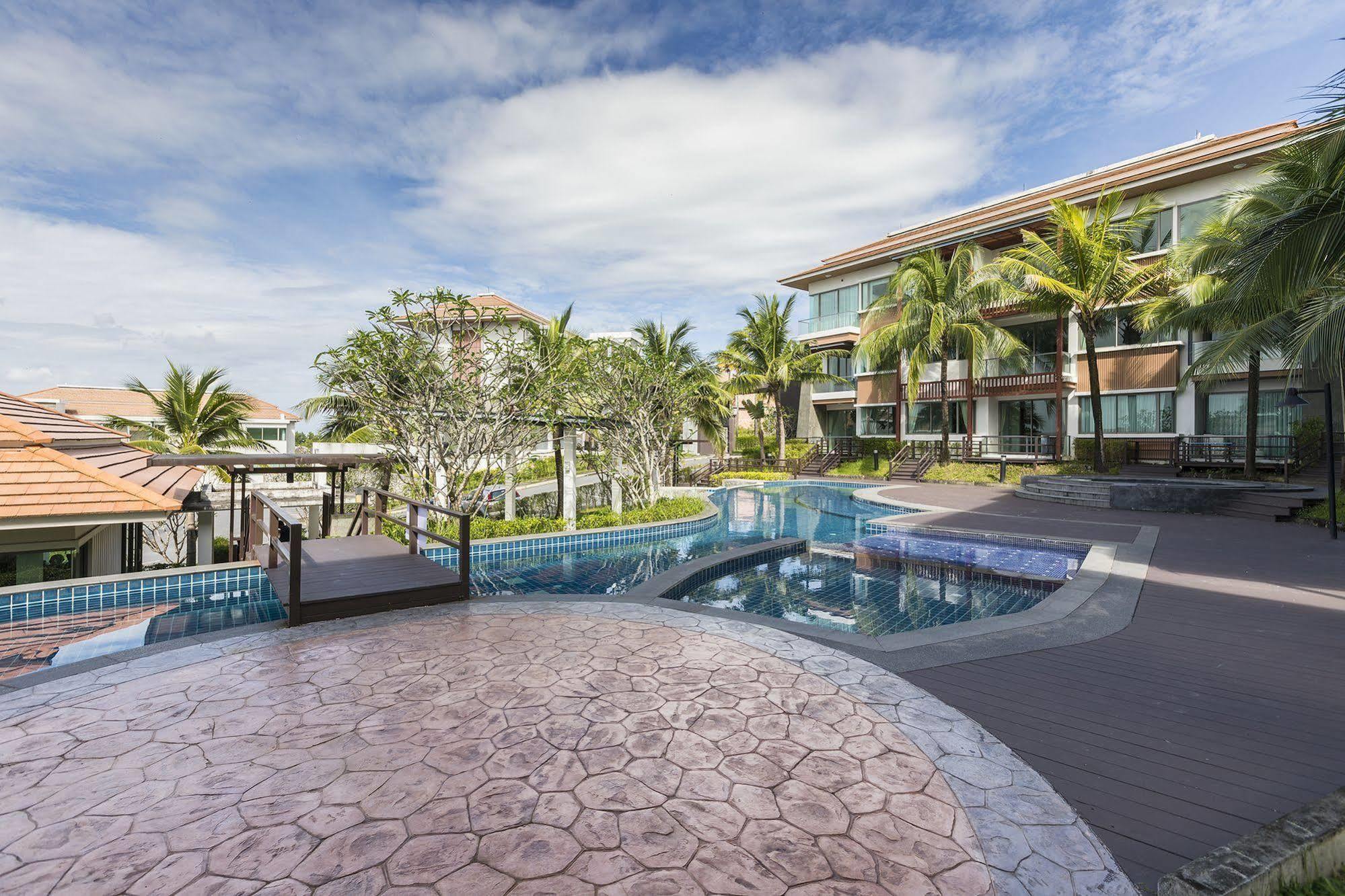 Phumundra Resort Phuket Extérieur photo